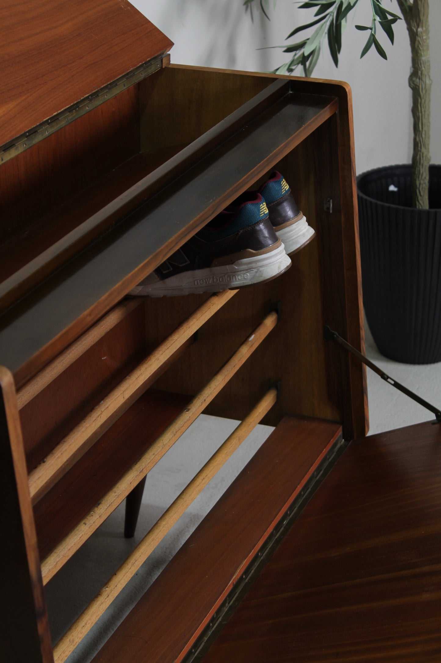 Vintage schoenenkast jaren '50