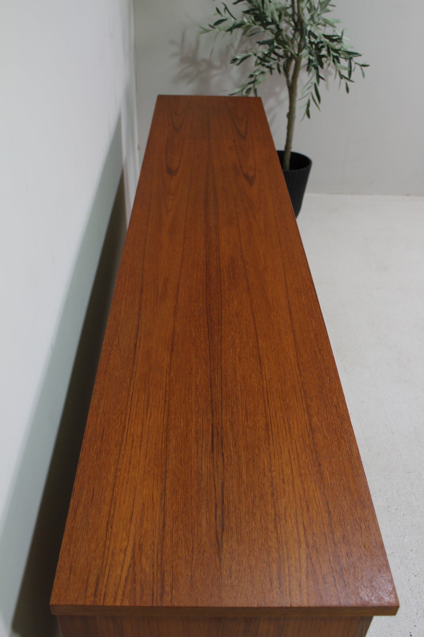 Vintage dressoir, sideboard - teak