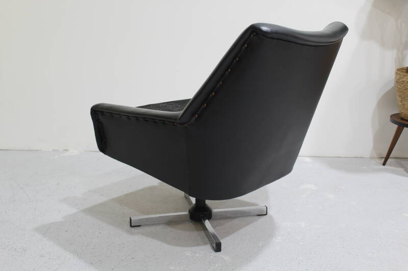 Vintage armchair, seat - black leatherette, 1960s | 00938