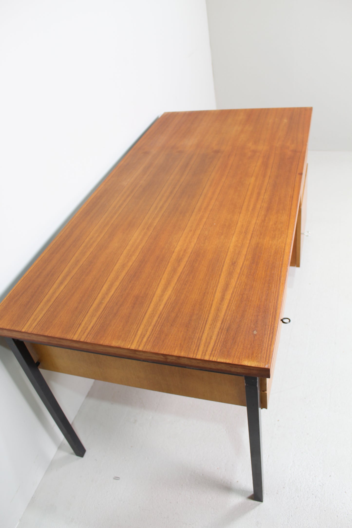 Vintage Schreibtisch - Holz, 60er Jahre