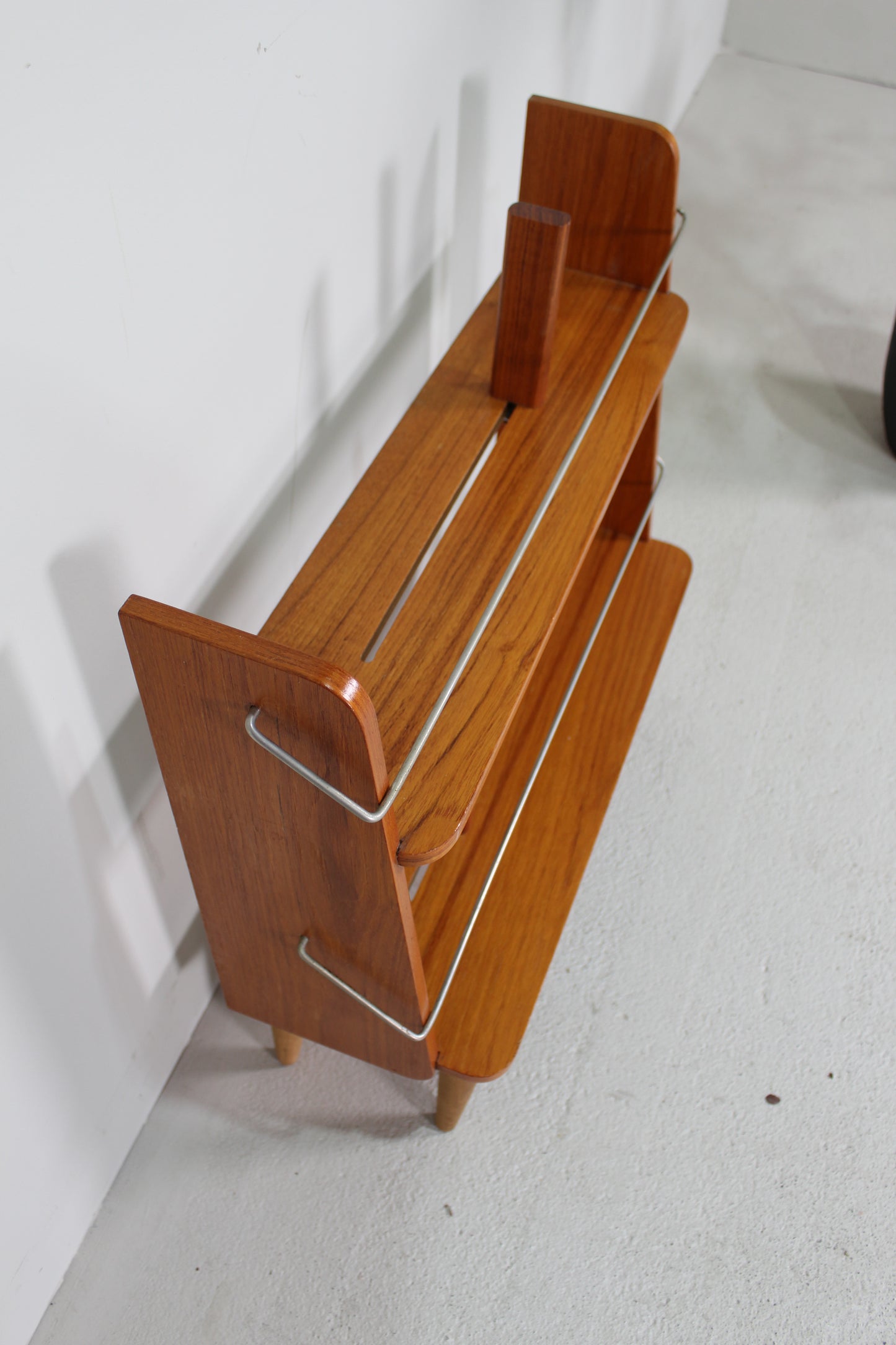 Vintage boekenkastje, plantentafel