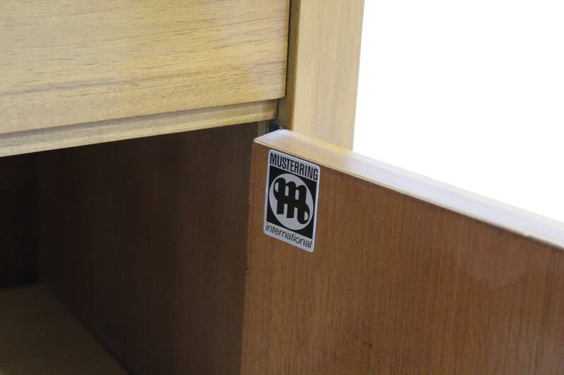 Vintage Musterring dressoir - notenhout, jaren '60/'70| 01060