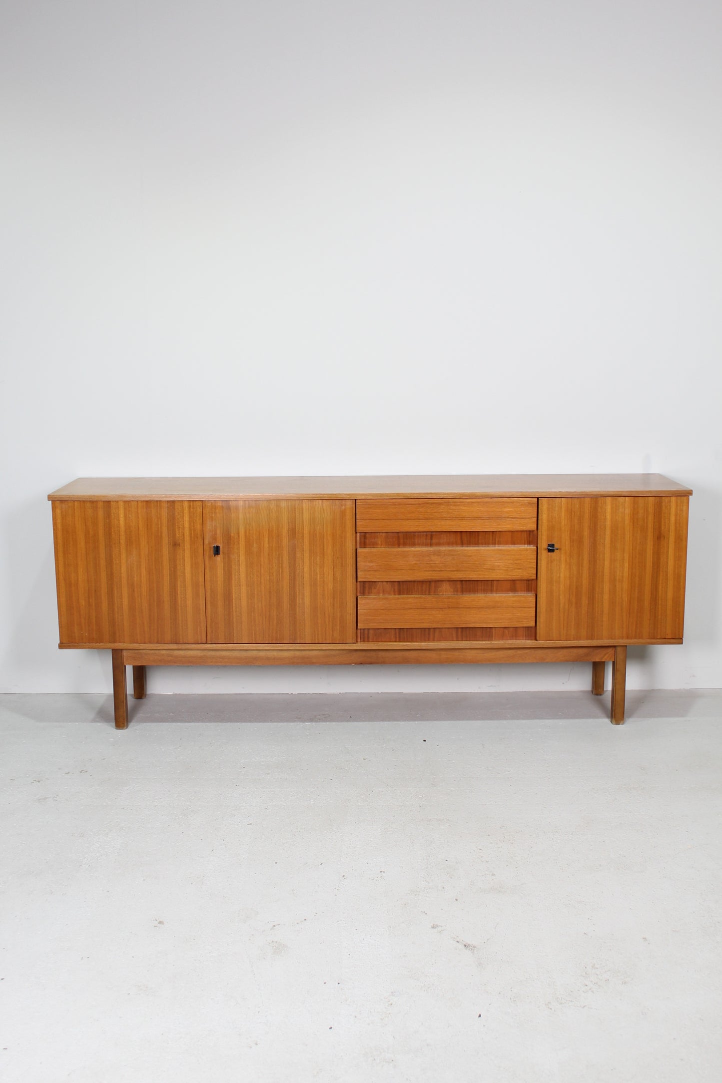 Vintage dressoir, sideboard jaren '60