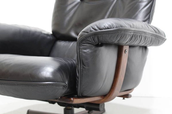 Vintage Design-Sessel mit Fußhocker schwarzes Leder Musterring, Göte Möbel – 1960er | 01166