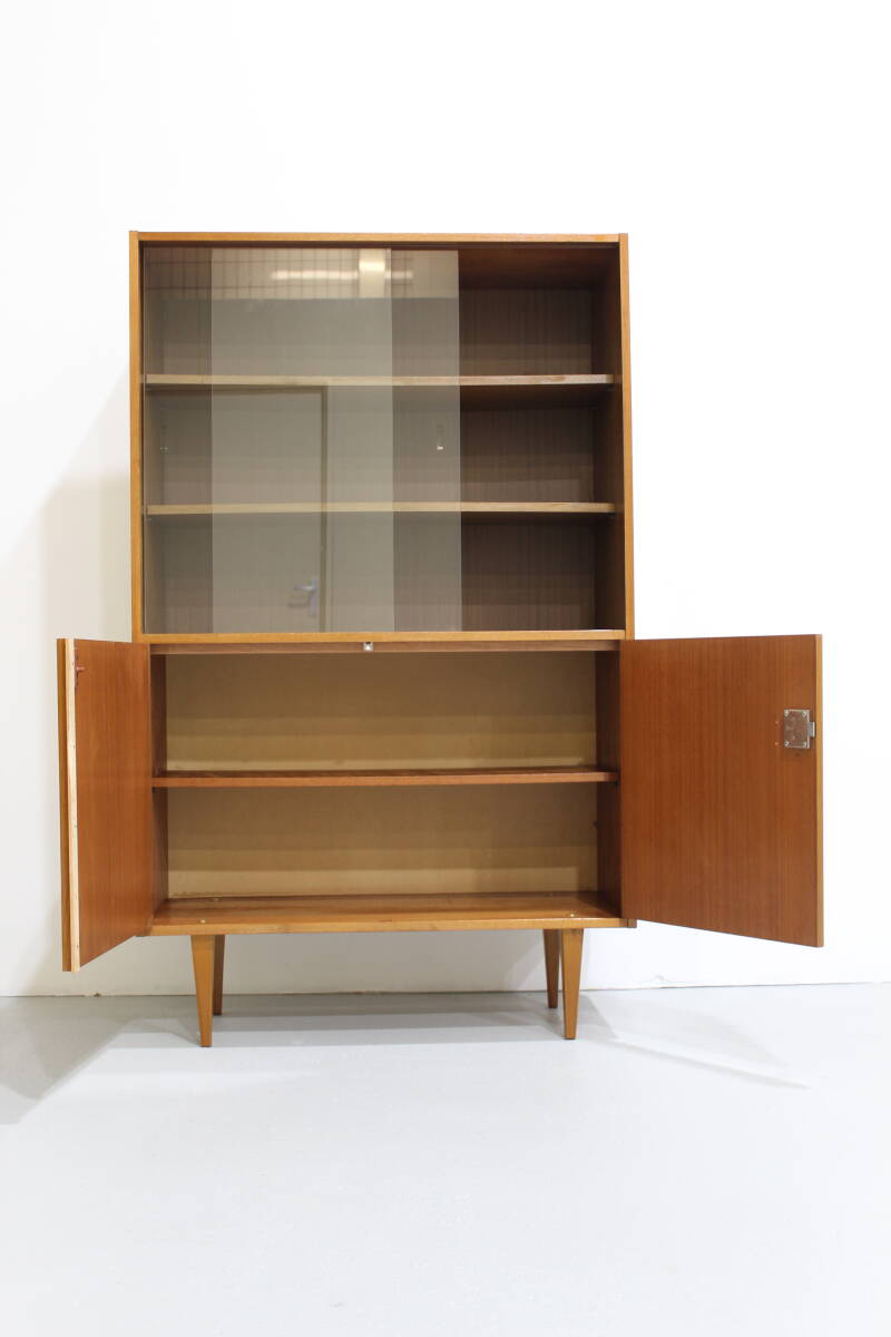 Vintage tall cabinet, display cabinet - 1960s | 01150