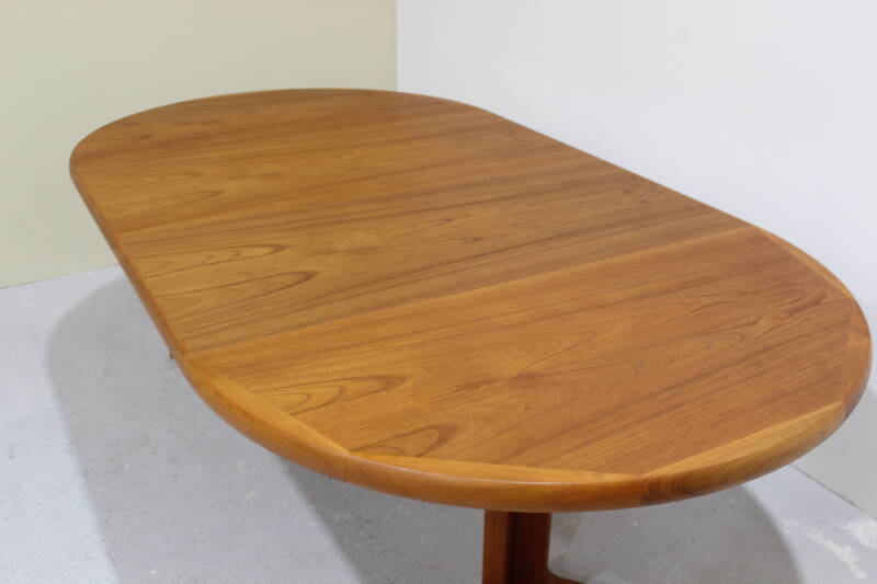 Vintage uitgeschuifbare ronde eettafel - Deens design Korup Stoefabrik Jaren '60 | 01073