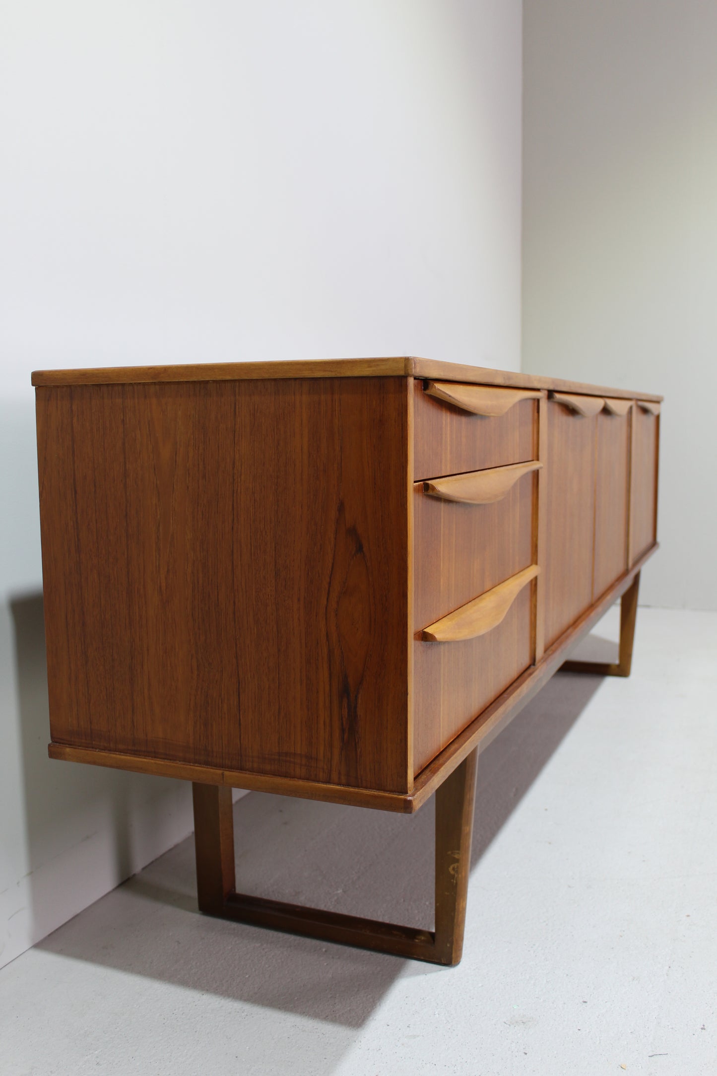 RESERVIERT Vintage Design Sideboard - Stonehill, 1960er Jahre