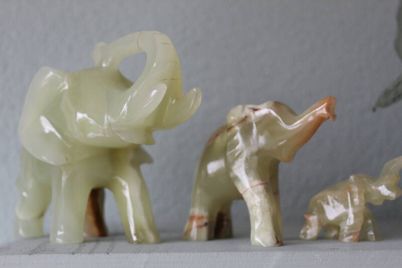 Vintage Elephants Onyx