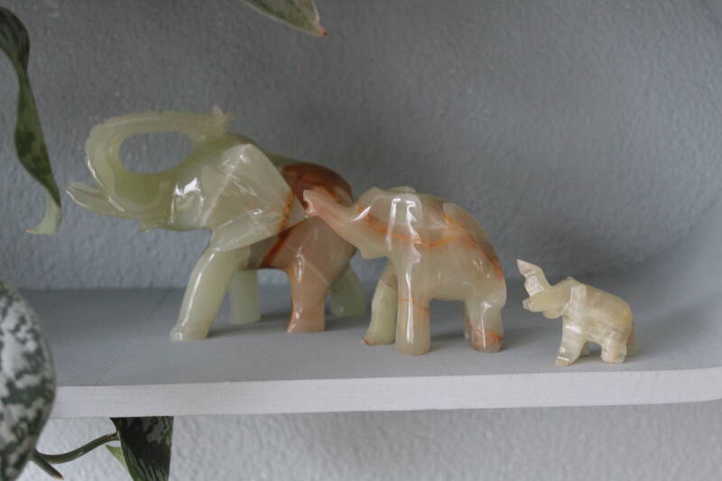 Vintage Elephants Onyx