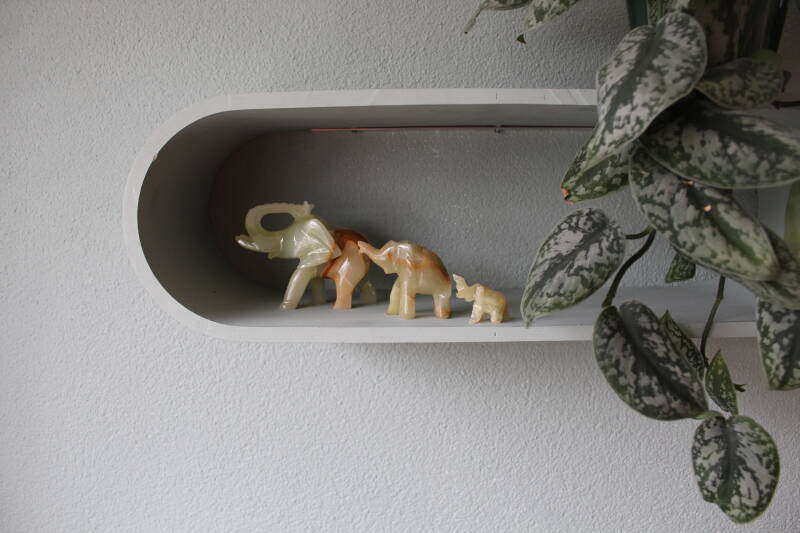Vintage Elephants Onyx