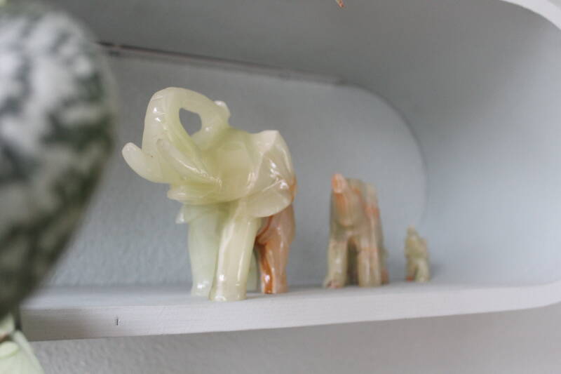 Vintage Elephants Onyx