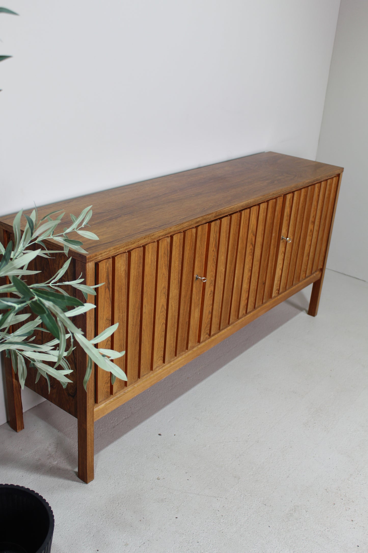 Vintage design sideboard, dressoir Leo Bub
