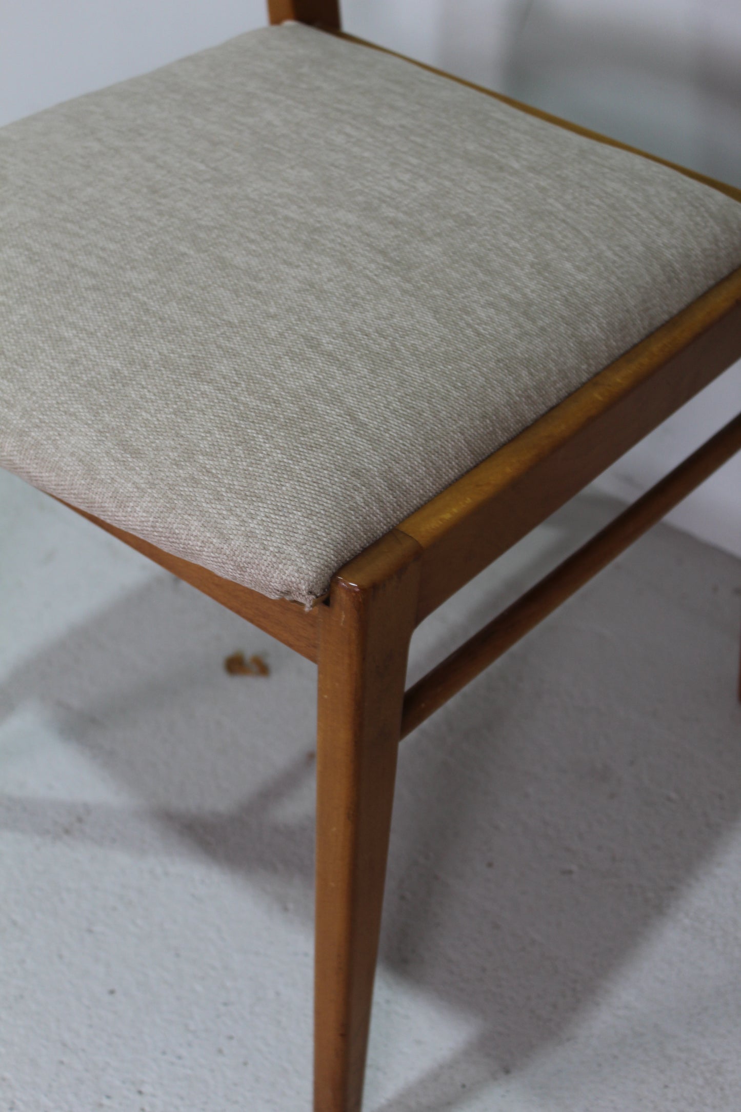 4x vintage eetkamerstoelen, beige