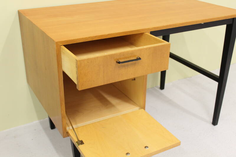 Vintage bureau