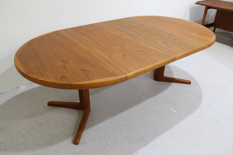 Vintage uitgeschuifbare ronde eettafel - Deens design Korup Stoefabrik Jaren '60 | 01073