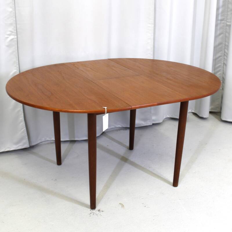 Vintage round dining table (extendable)