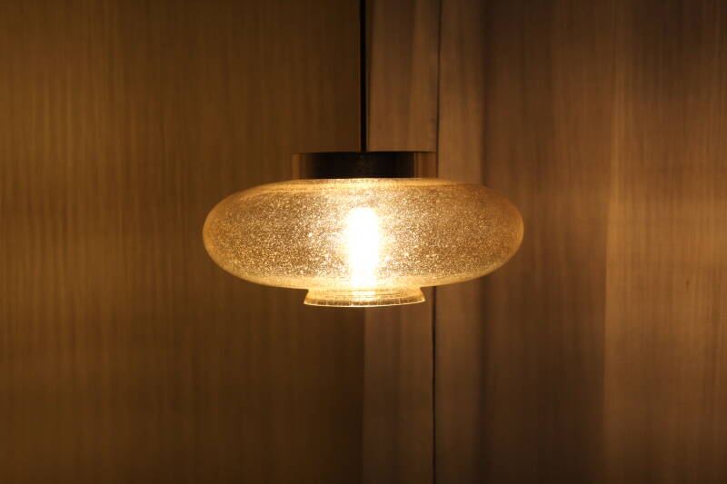 Vintage hanglamp AKA Leuchten, messing goud glas | 00790