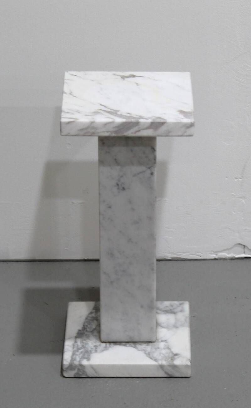 Vintage zuil, plantenstandaard, pilaar - marmer