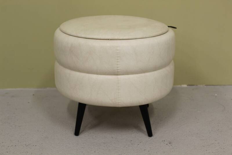 Vintage pouf