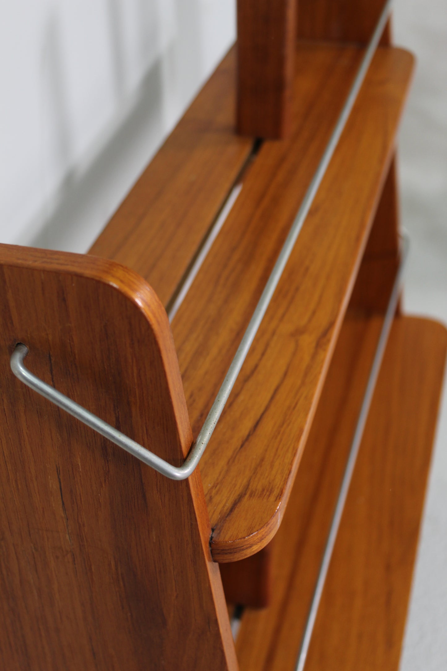 Vintage boekenkastje, plantentafel