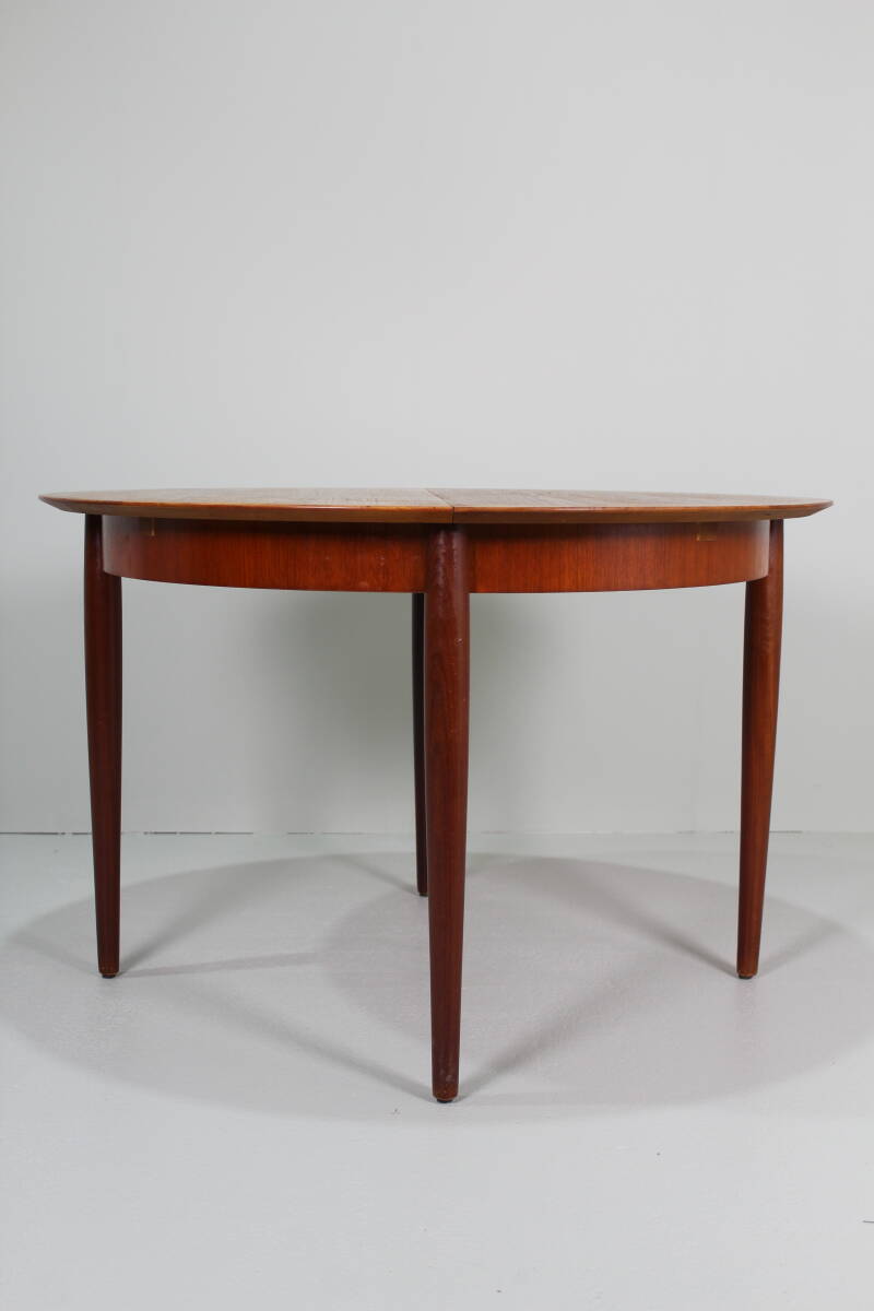 Vintage round dining table (extendable) - 1960s | 01382