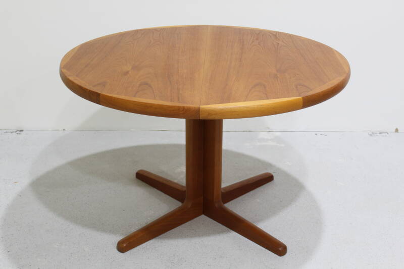 Vintage uitgeschuifbare ronde eettafel - Deens design Korup Stoefabrik Jaren '60 | 01073
