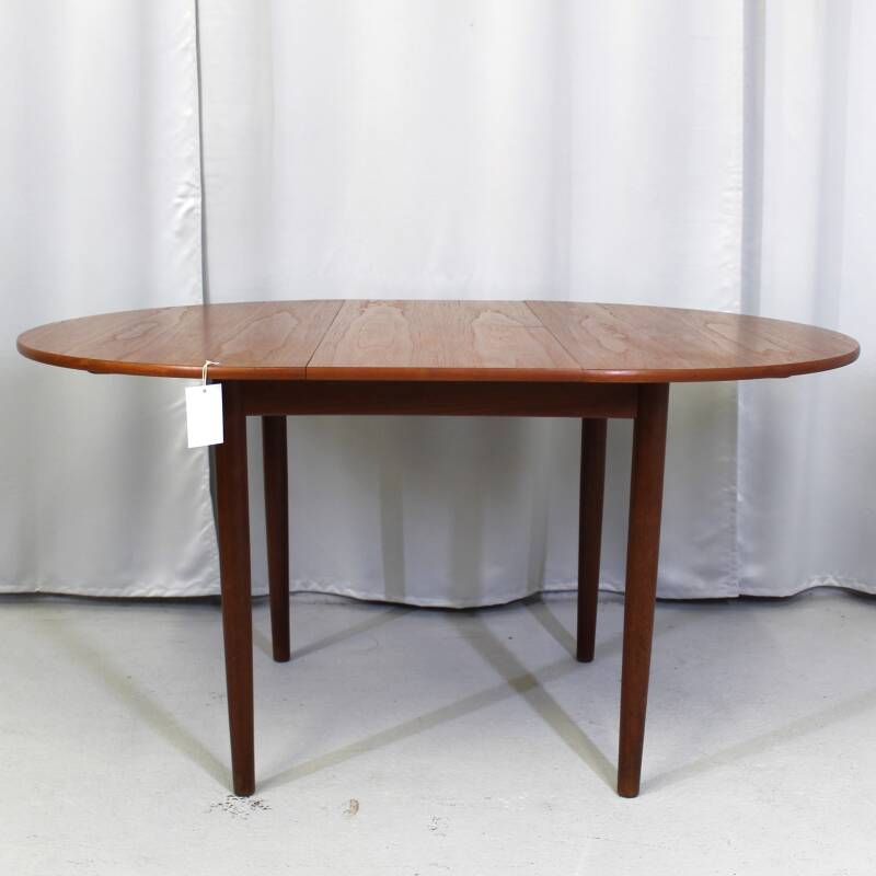 Vintage round dining table (extendable)