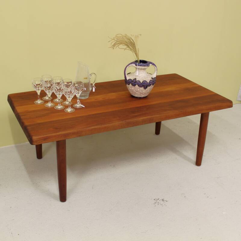 Vintage coffee table Danish Design, Niels Bach