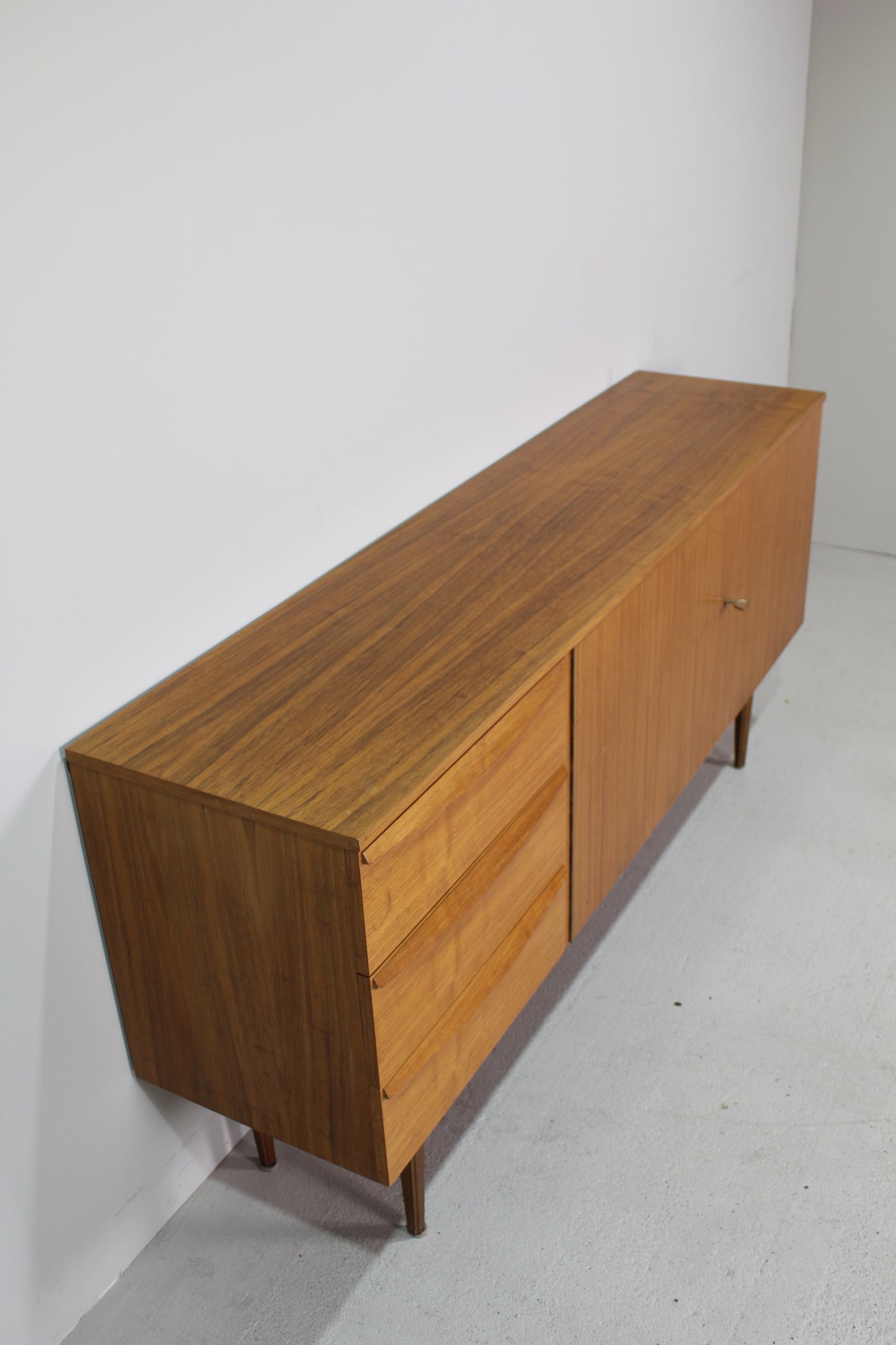 Vintage dressoir, sideboard jaren '60