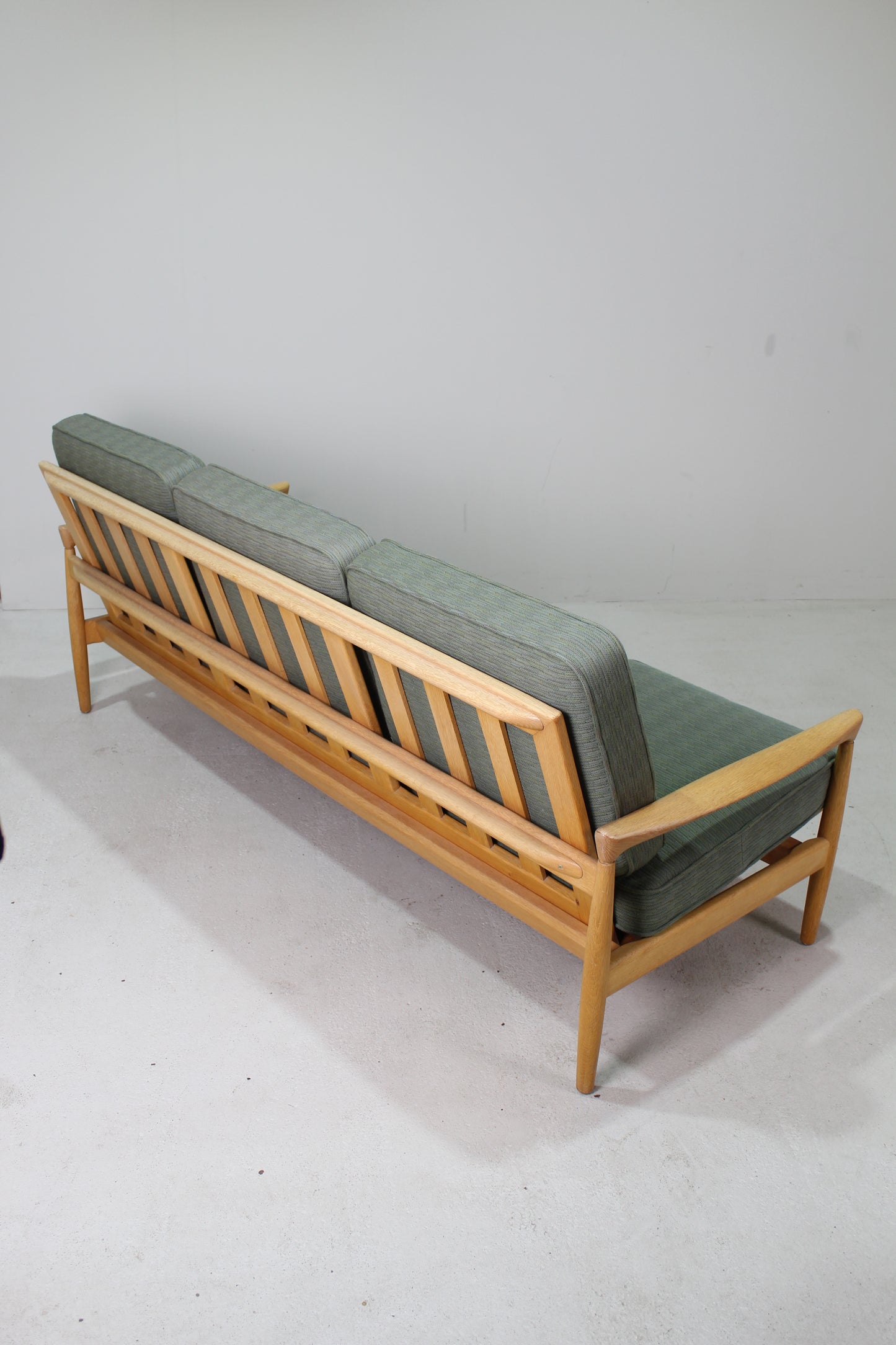 Vintage bank Erik Wørts IKEA eiken, groen