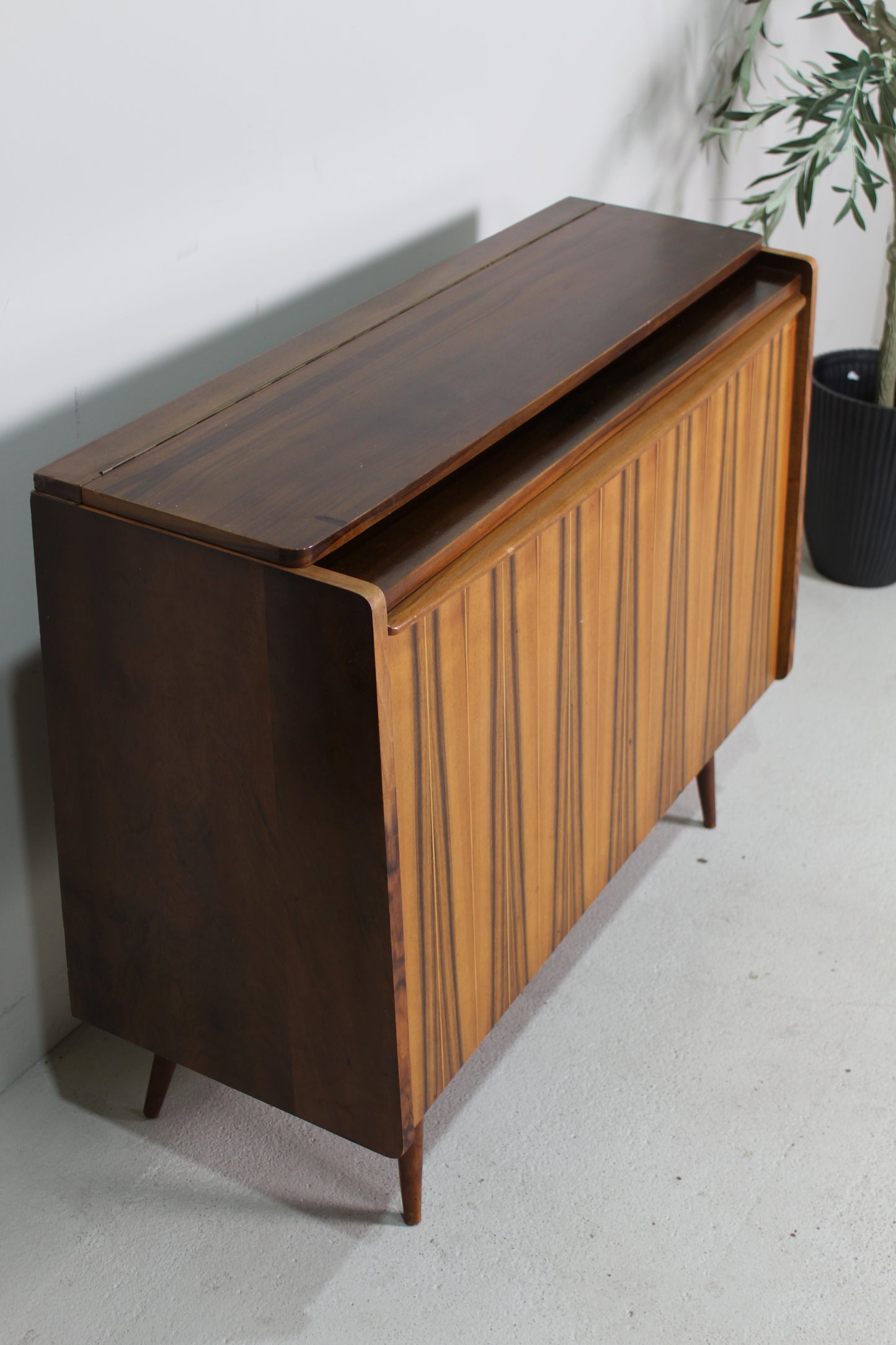 Vintage schoenenkast jaren '50