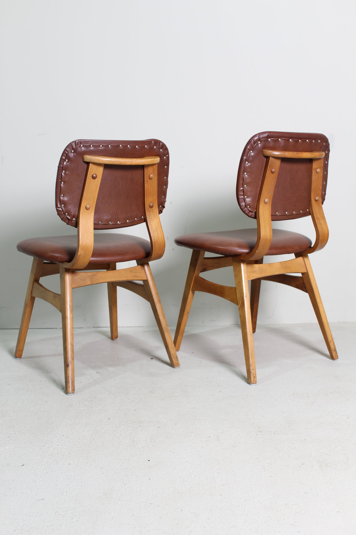 2x vintage eetkamerstoelen jaren '60 rood/bruin