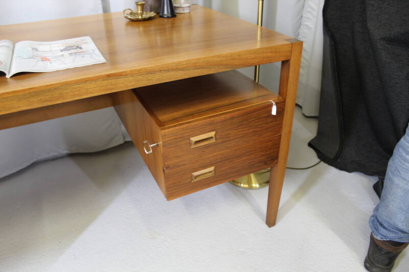 Vintage bureau
