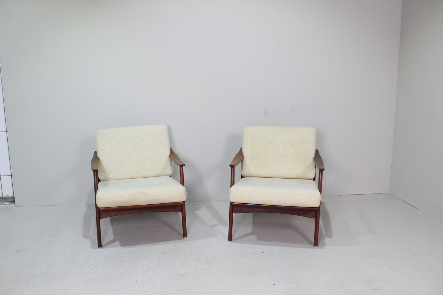 Vintage armchair Danish Design — 1 armchair