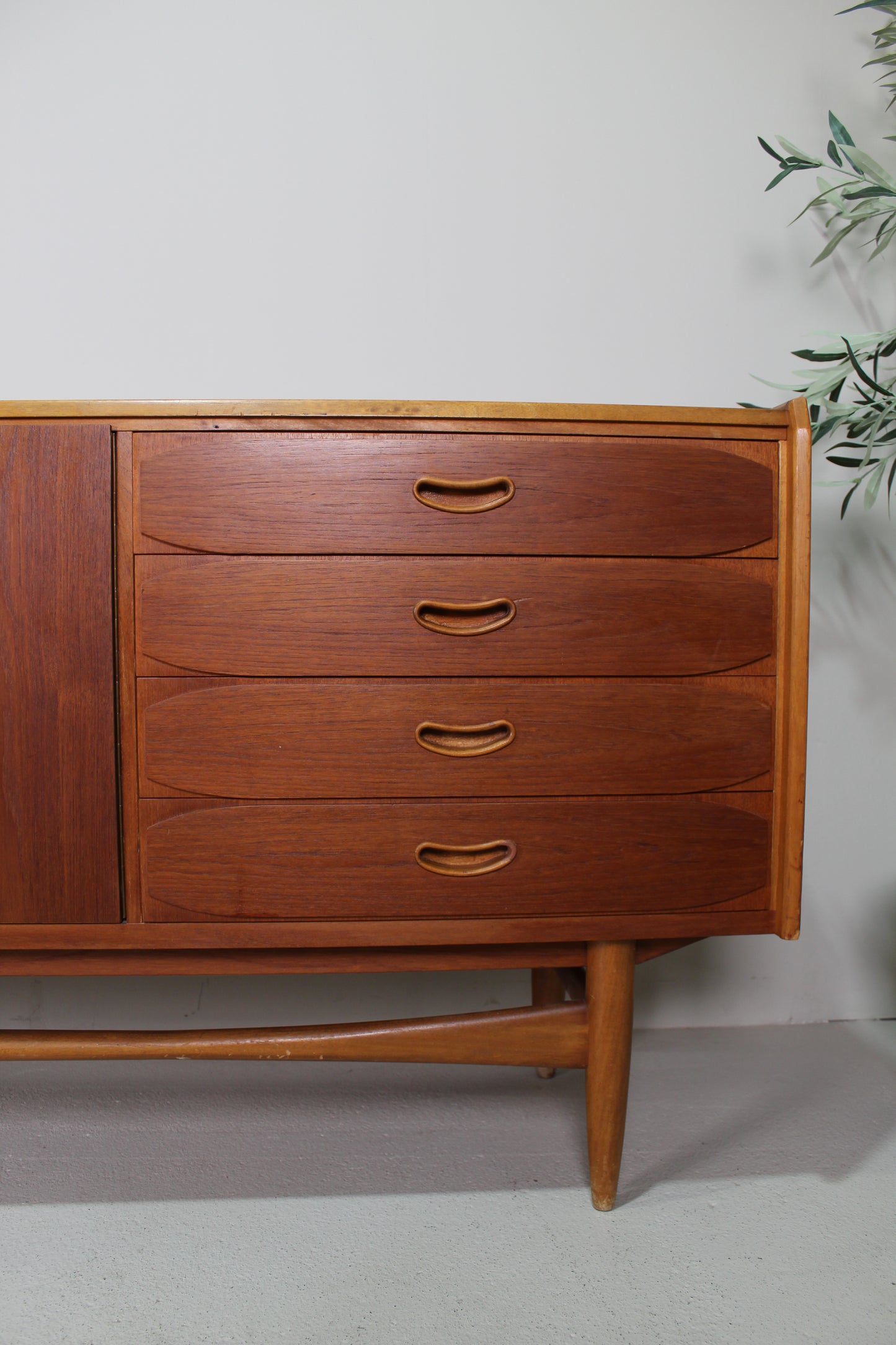 Vintage dressoir, sideboard Deens Design teak