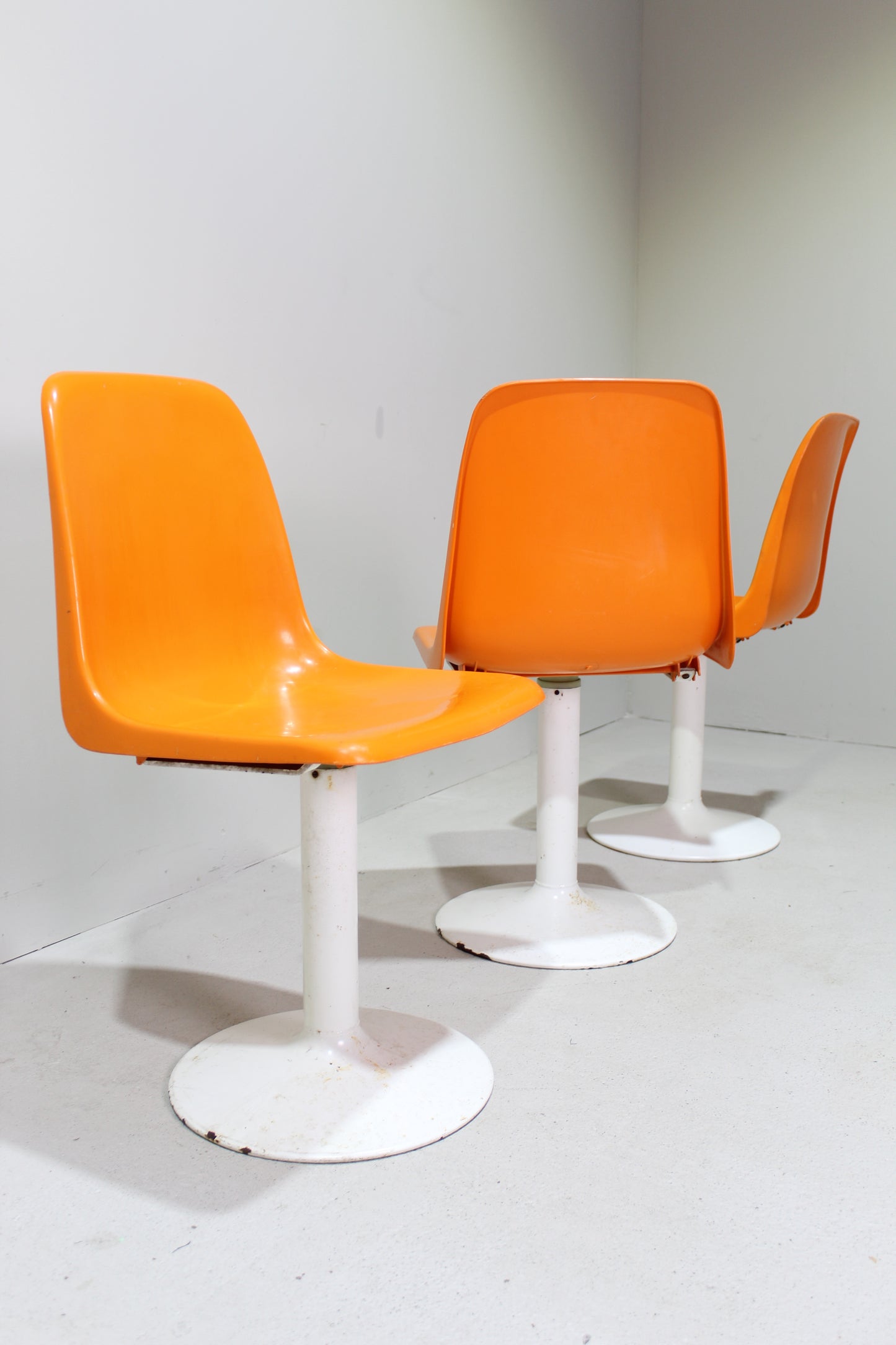 Vintage seventies kuipstoel, eetkamerstoel - oranje
