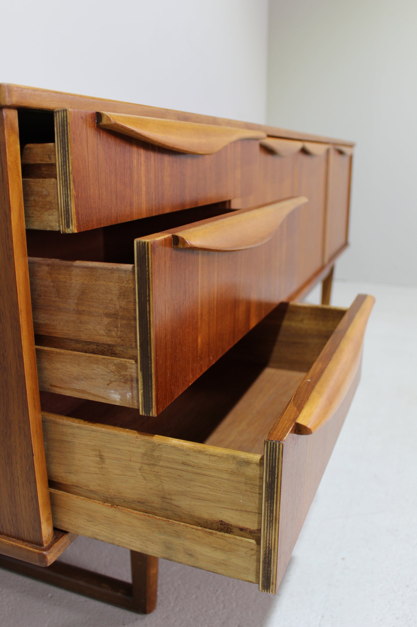 RESERVIERT Vintage Design Sideboard - Stonehill, 1960er Jahre