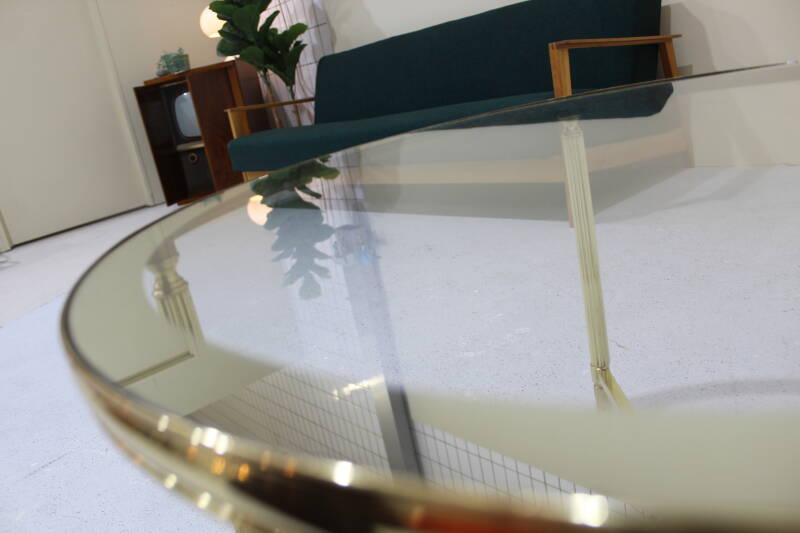Vintage ronde salontafel, bijzettafel - glas, messing jaren '70 | 00981