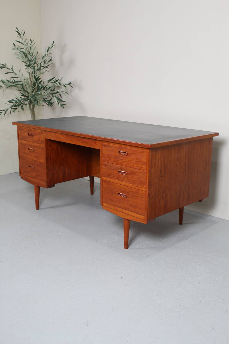 Vintage bureau - Scandinavisch Design, teak, linoleum, jaren '60 | 01294