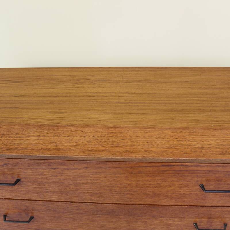 Vintage chest of drawers