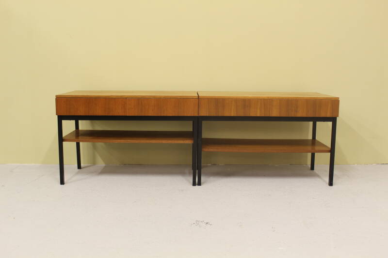 Vintage tv-meubel, (2 voorradig) — 1 stuk
