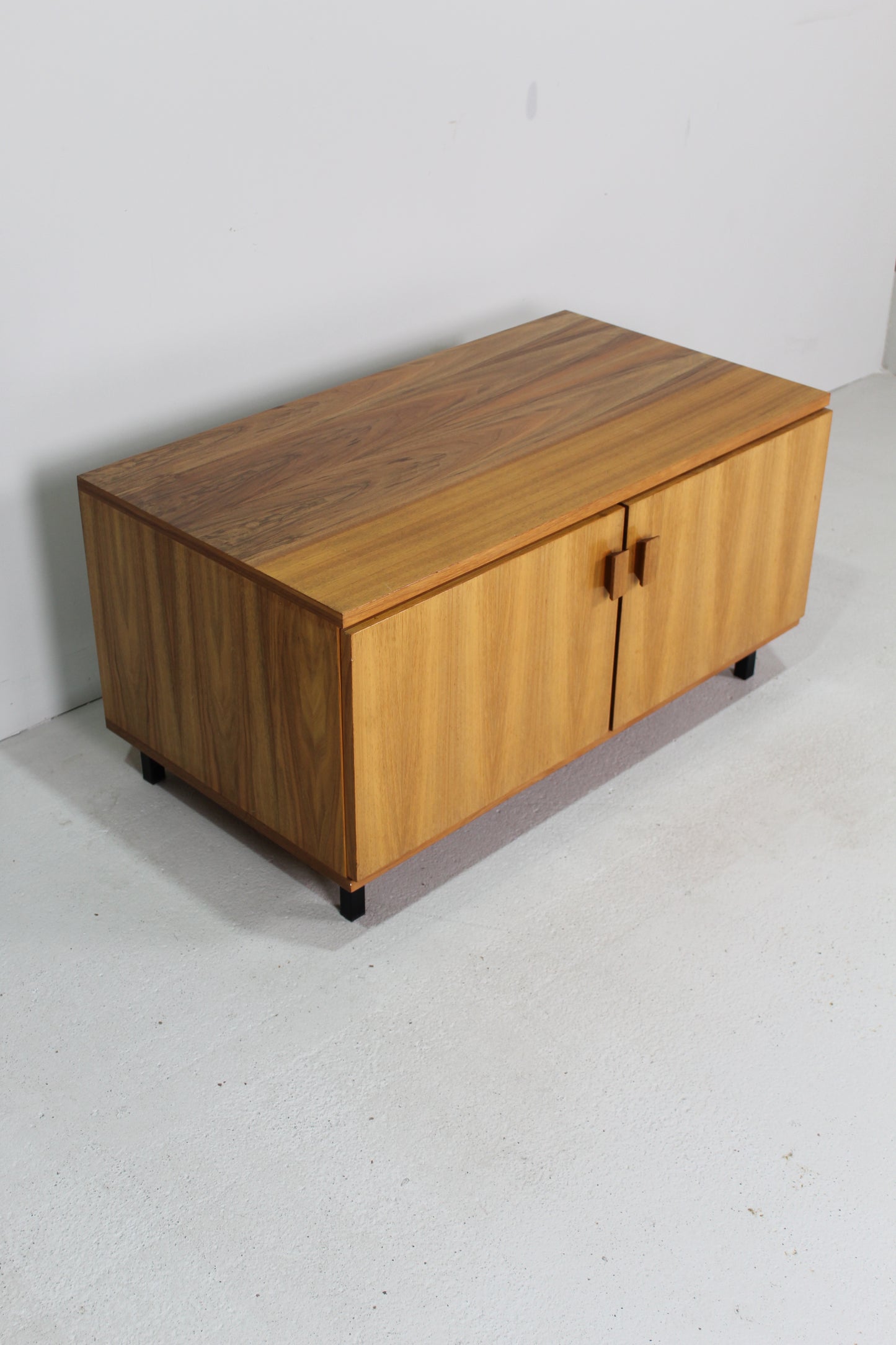 Vintage-TV-Schrank, Lowboard – 1960er Jahre