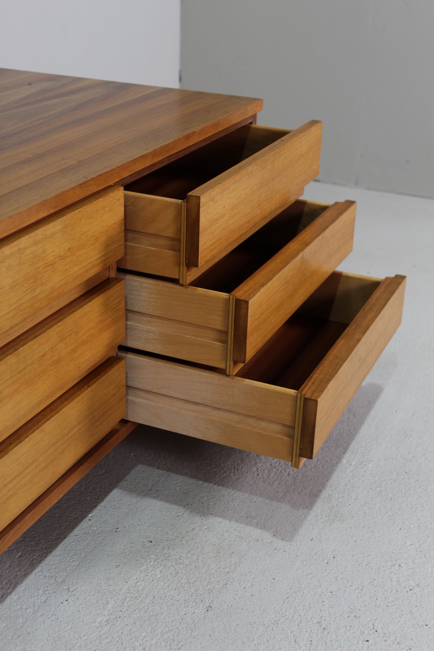 Vintage-Fernsehschrank, Kommode - 1960er