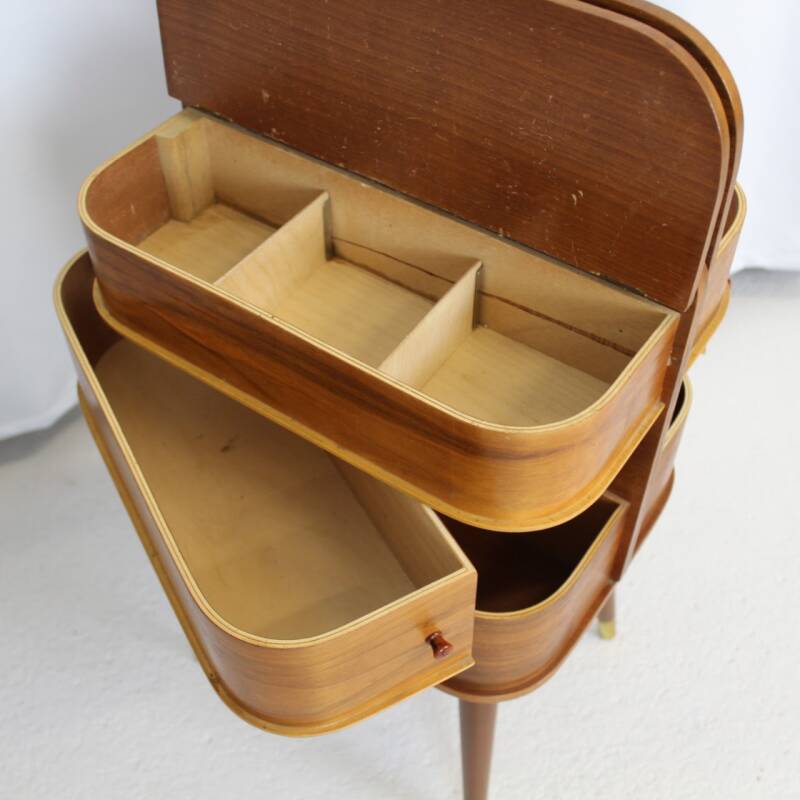 Vintage bijzetkastje, naaikastje uitschuifbaar