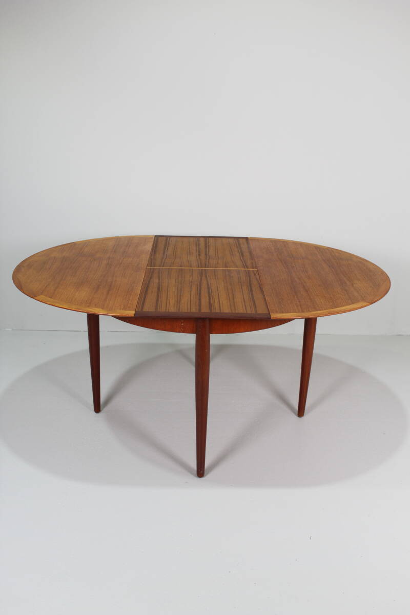 Vintage round dining table (extendable) - 1960s | 01382