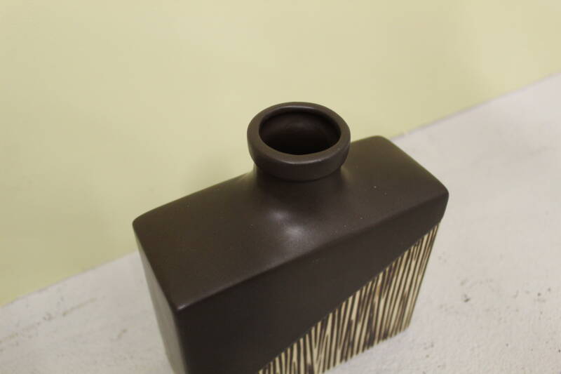Vintage vase M