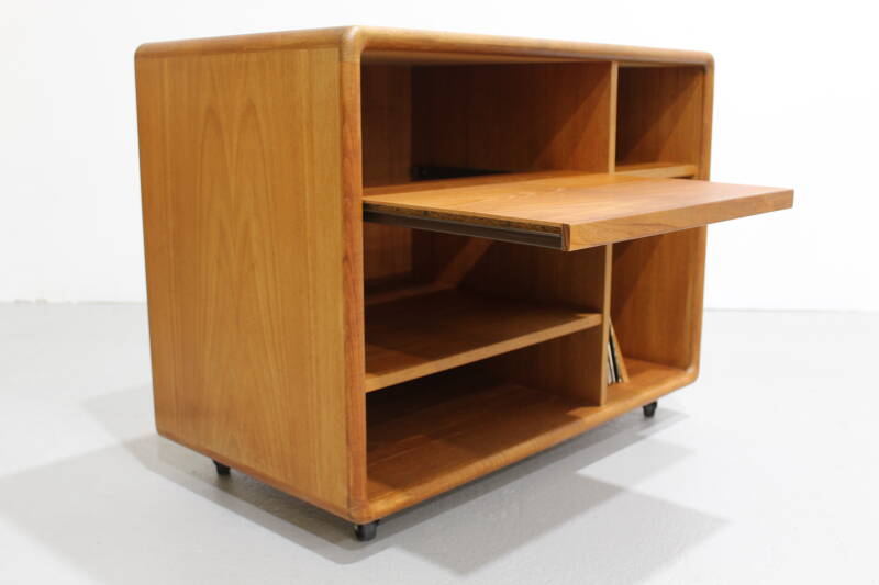 Vintage audiokast, tv-meubel Deens Design - Dyrlund, jaren '60 | 01173