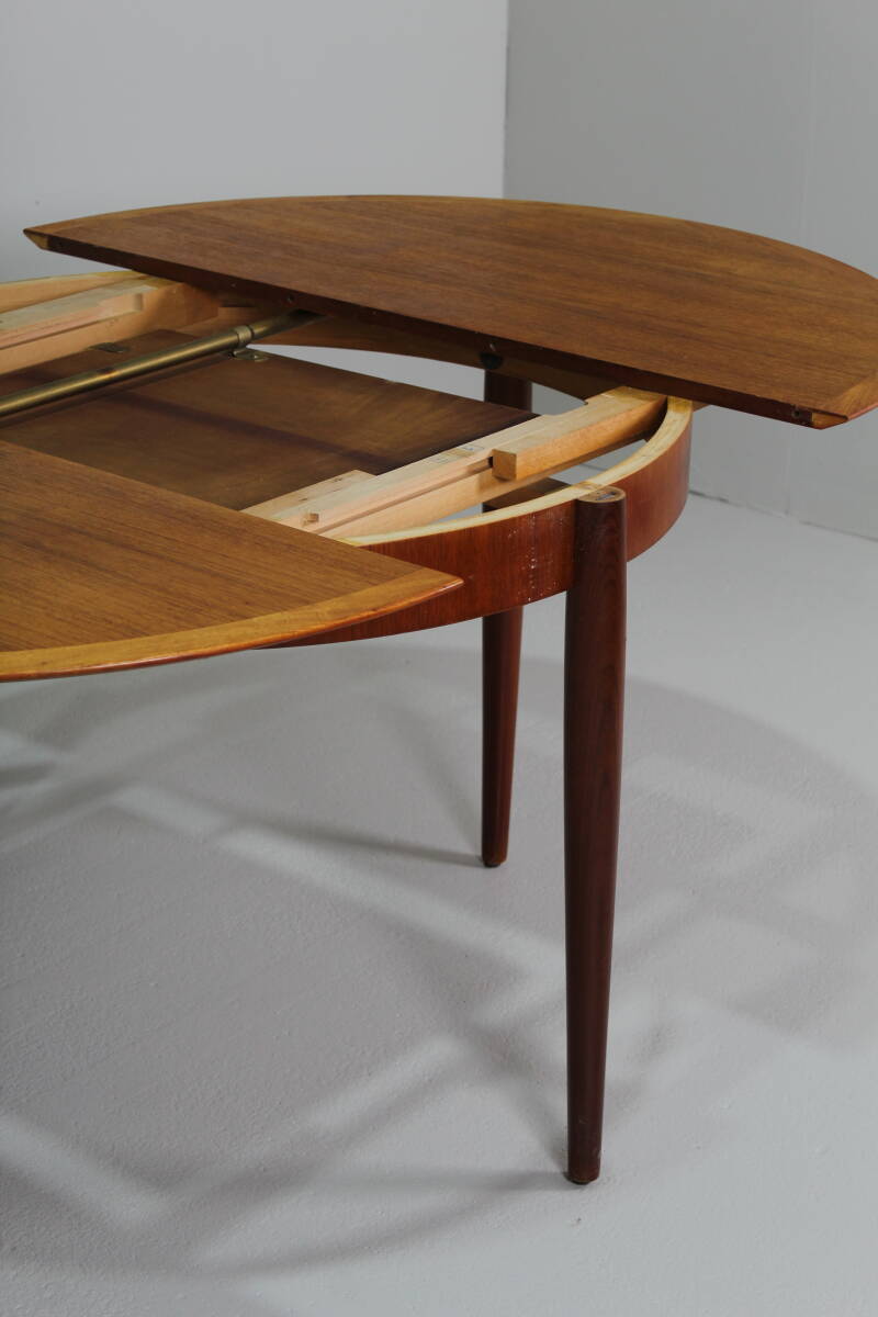 Vintage round dining table (extendable) - 1960s | 01382