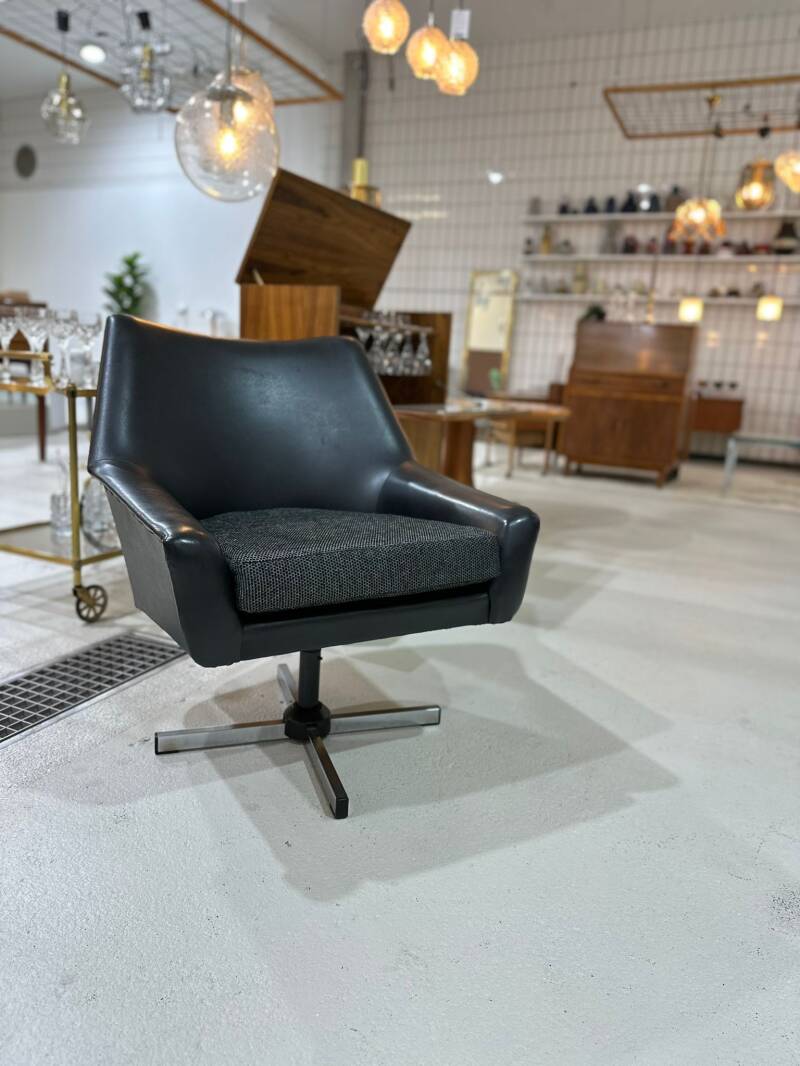 Vintage armchair, seat - black leatherette, 1960s | 00938