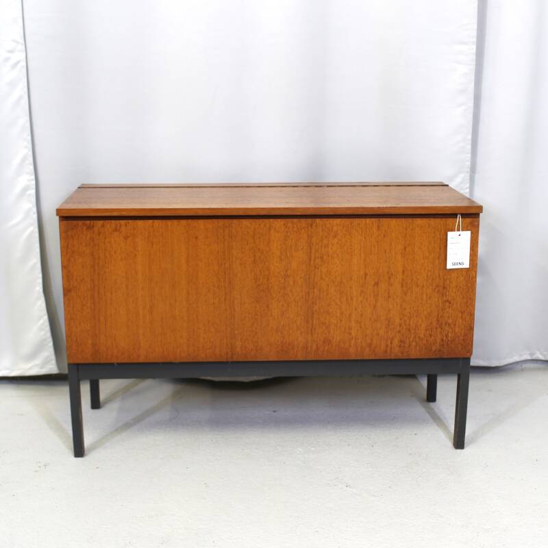 Vintage dresser, blanket chest
